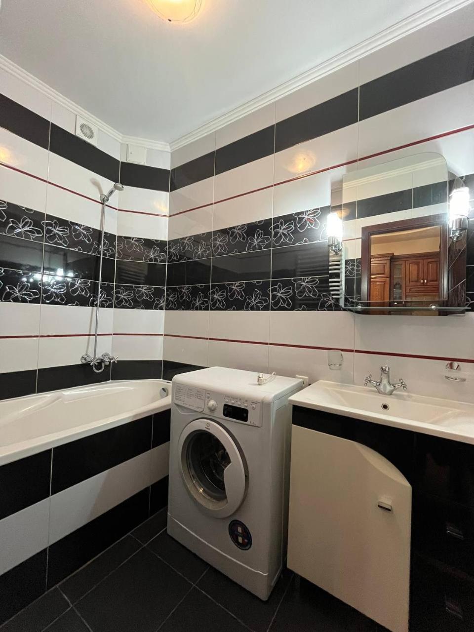 Shpytalna Apartments Lviv Exterior foto